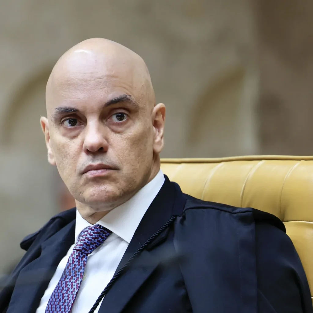 ‘Gratidão’ e ‘juntos desde sempre’: PF apontou 52 mensagens de Vorcaro a Moraes em relatório