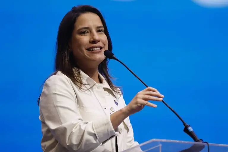 Nomes de centro, esquerda e direita defendem Raquel Lyra e cobram investigação sobre ataques em PE