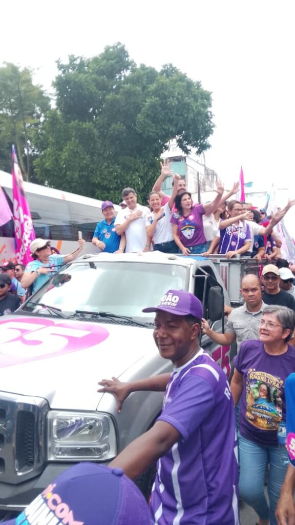 “Morador de Garanhuns faz críticas alusivas ao prefeito Sivaldo Albino, mostrando que quem foi à passeata de Raquel Lyra foi quem realmente vota nela.”