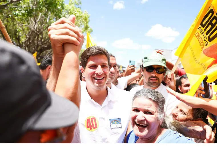 Após ter carreata suspensa em Tuparetama João Campos critica falta de efetivo policial no Sertão