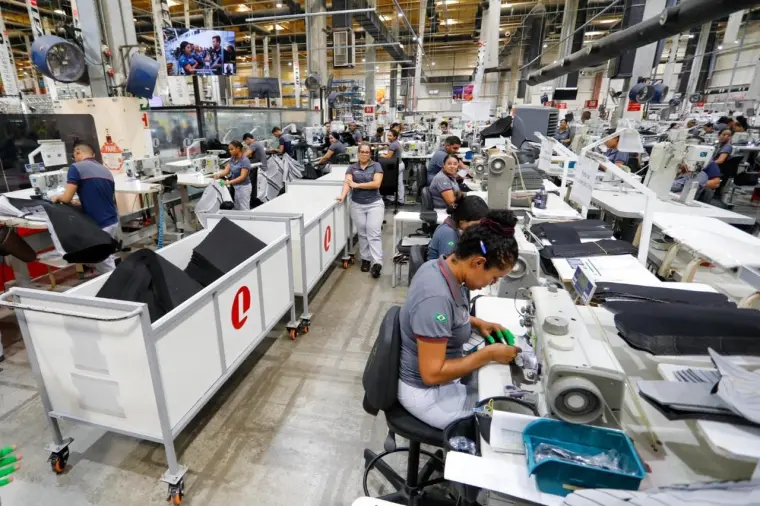 Pernambuco lidera no Nordeste e é 3º do Brasil na geração de empregos, com 13,4 mil vagas em agosto