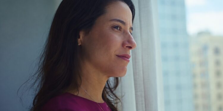 Raquel dá estocada em João e diz que nunca “furou fila” em guia eleitoral