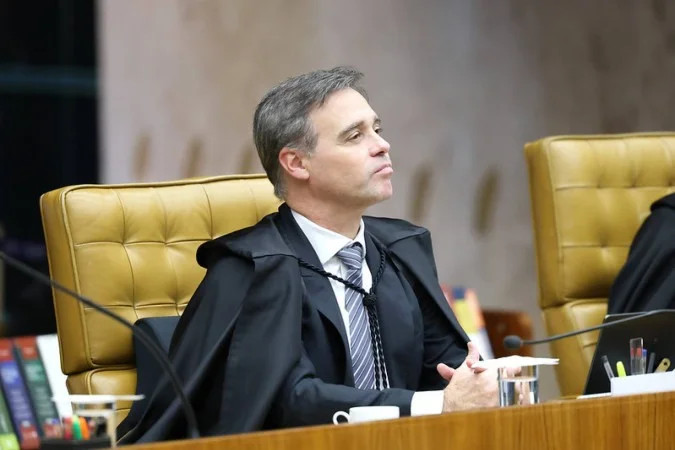 Mendonça determina fim do sigilo de processos relacionados ao caso Master