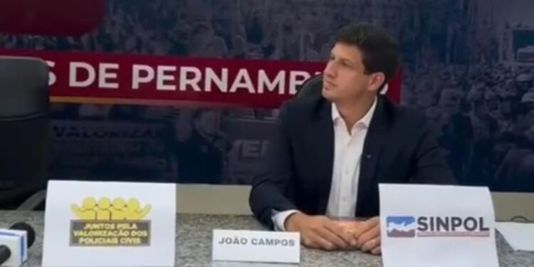 Após denunciar perseguição do PSB, presidente do Sinpol passa pano para João Campos